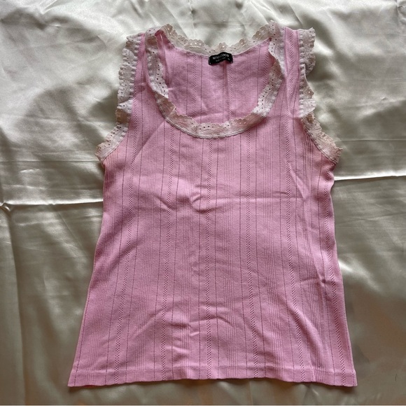 Pink tank top with lace detail - Picture 1 of 2